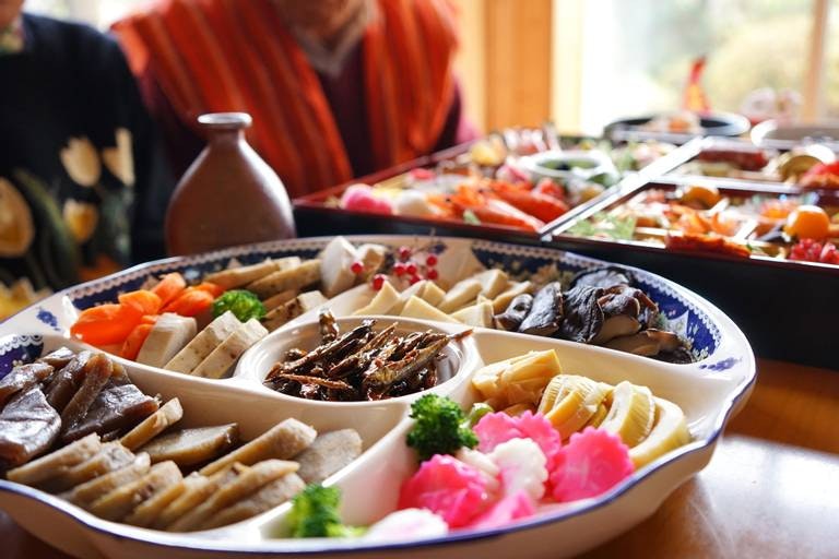 今年こそ金欠回避!散財しがちな年末年始を楽しく過ごすための節約テク