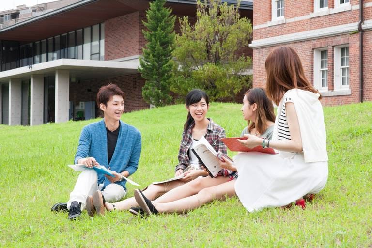 学生のアルバイトのし過ぎに注意!働きすぎると親の手取りが減る!?