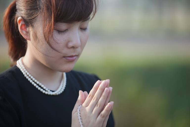 【終活】変わりゆく葬儀の形……最近よく聞く「直葬」とは?
