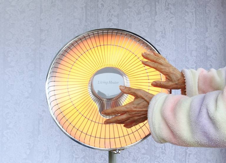 【節約術】冬の電気代が高い!冬の電気代を節約する3つのコツとは